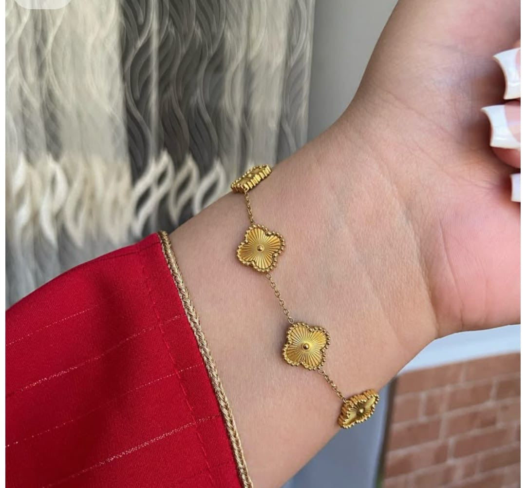Clover Anti Tarnish Bracelets-gold