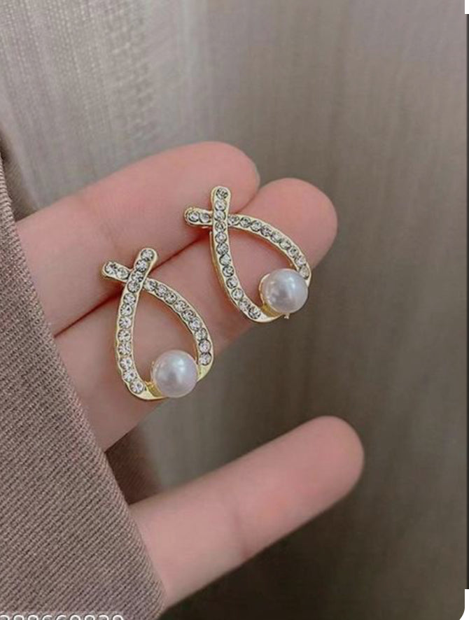 cross-loop earrings