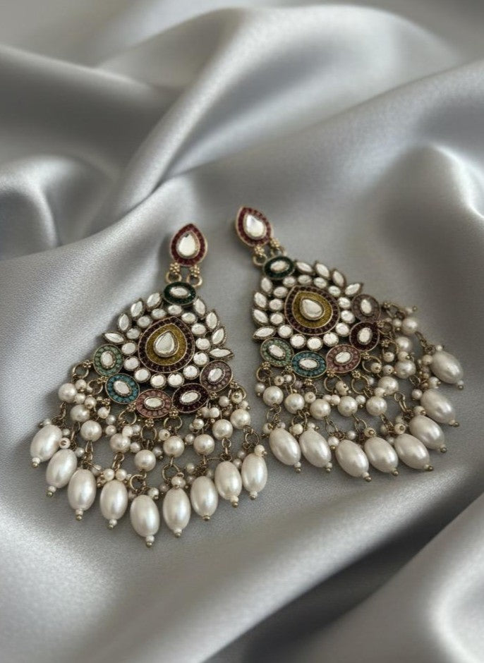 Meena Kundan Chandbali