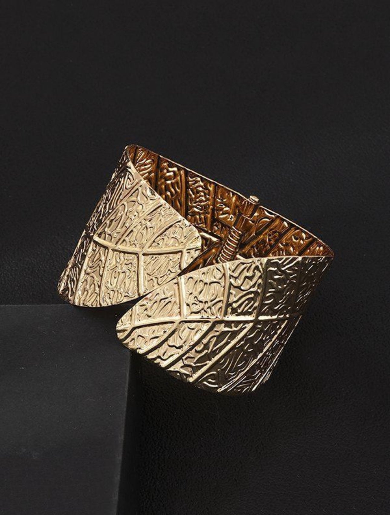 Leaf-Motif Cuff Bracelet