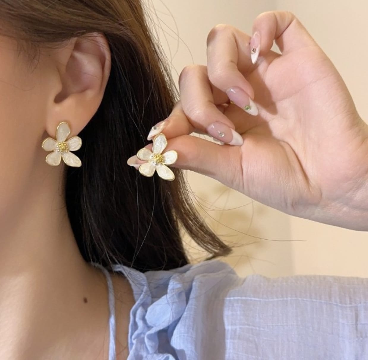 Delicate floral stud earrings