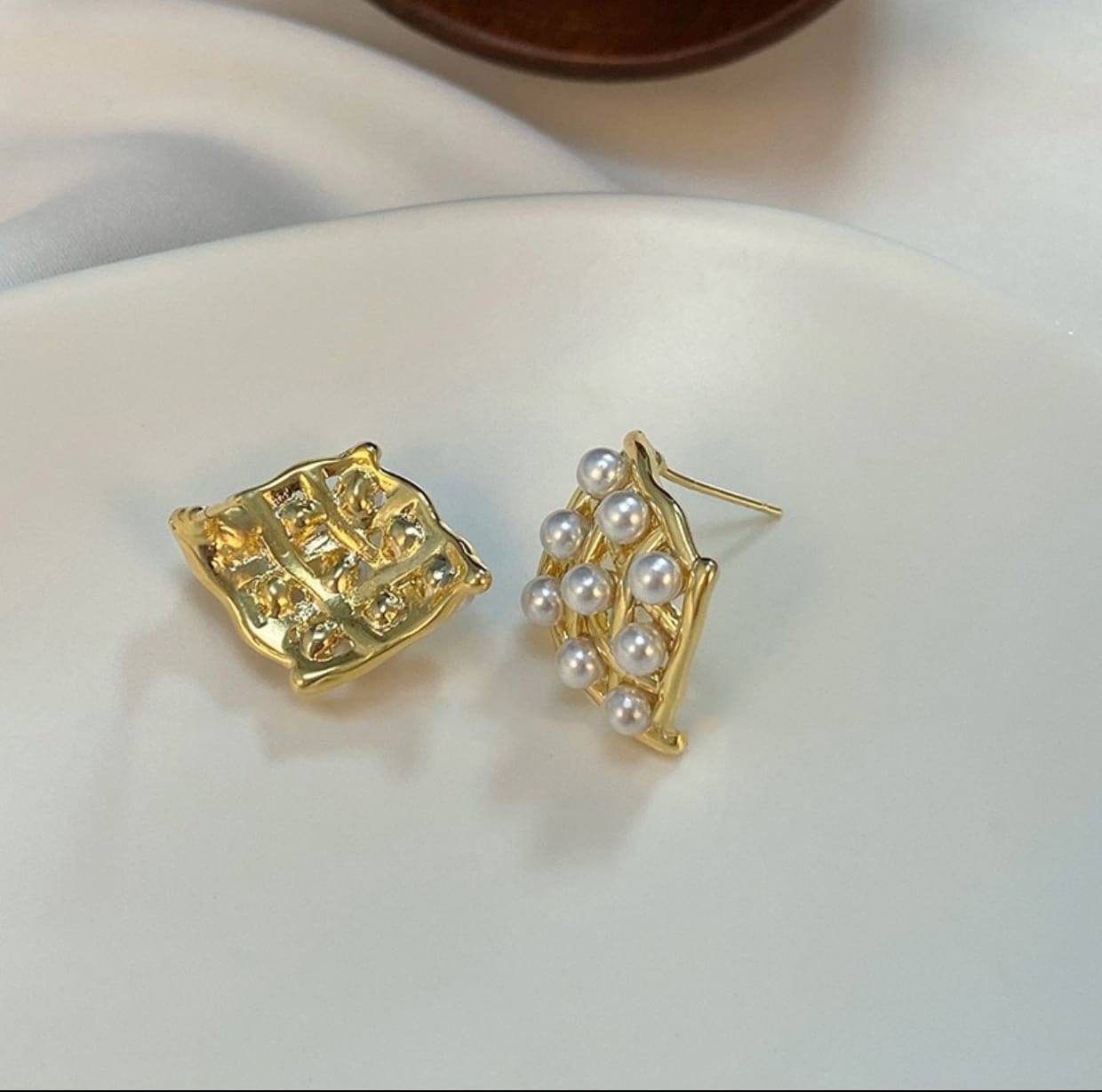 Retro-Modern diamond