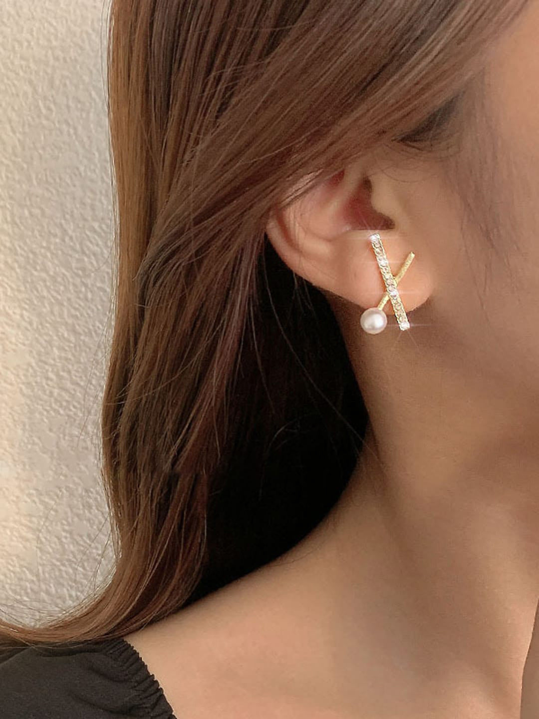 Elegant Crystal Crisscross Stud Earrings with Pearl