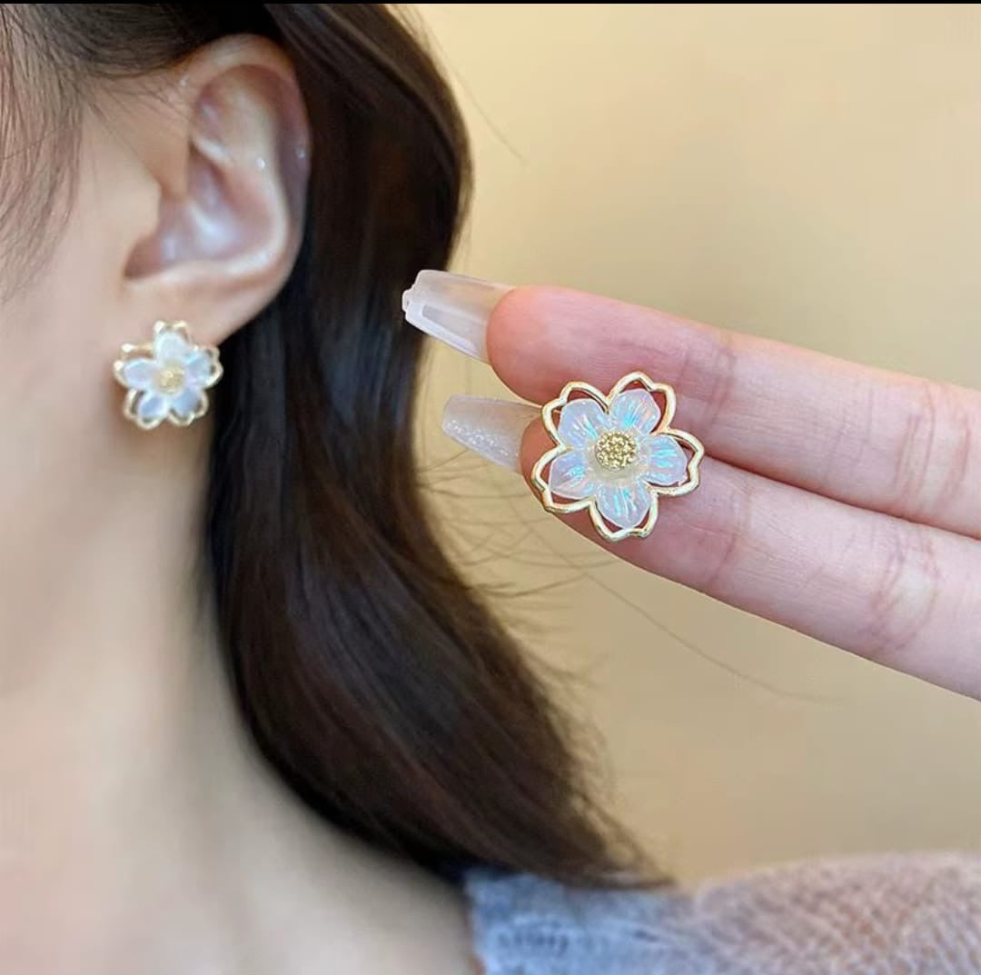 White Floral Stud Earrings