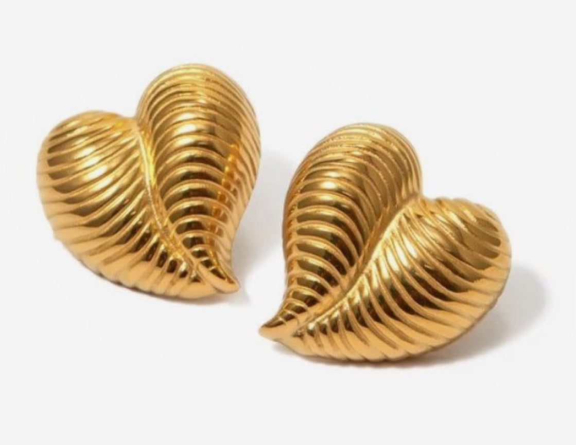 Chunky Ribbed Gold Heart Earrings