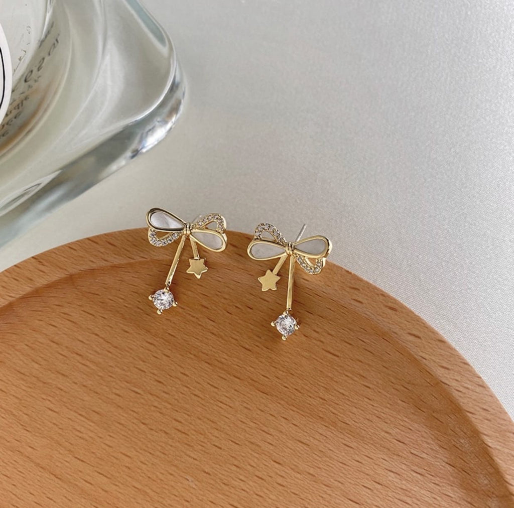 Bow Stud Drop Element