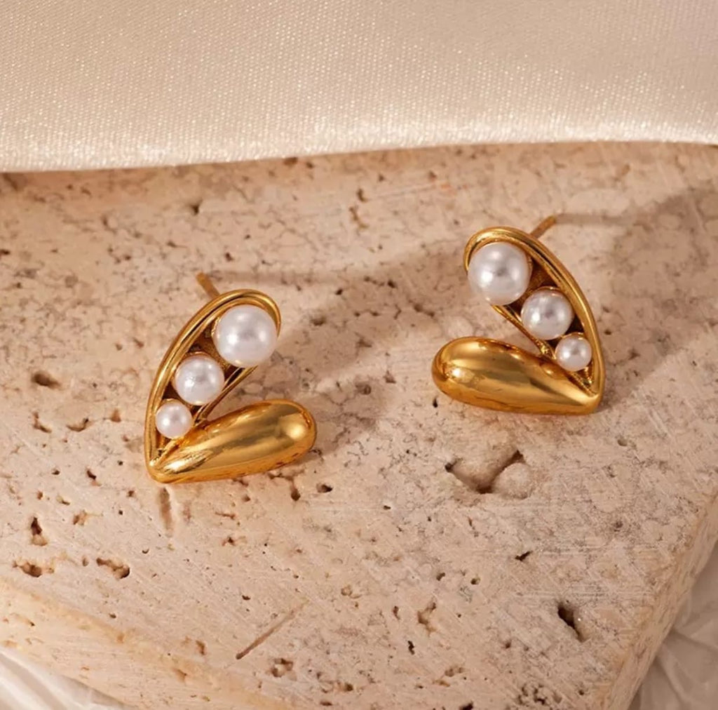 Abstract Heart-Shaped stud earrings