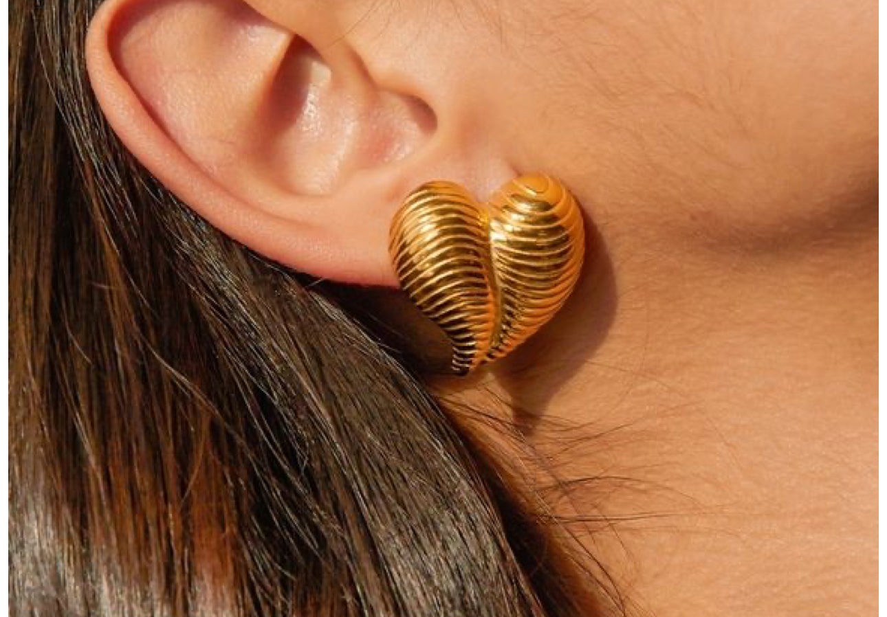 Chunky Ribbed Gold Heart Earrings