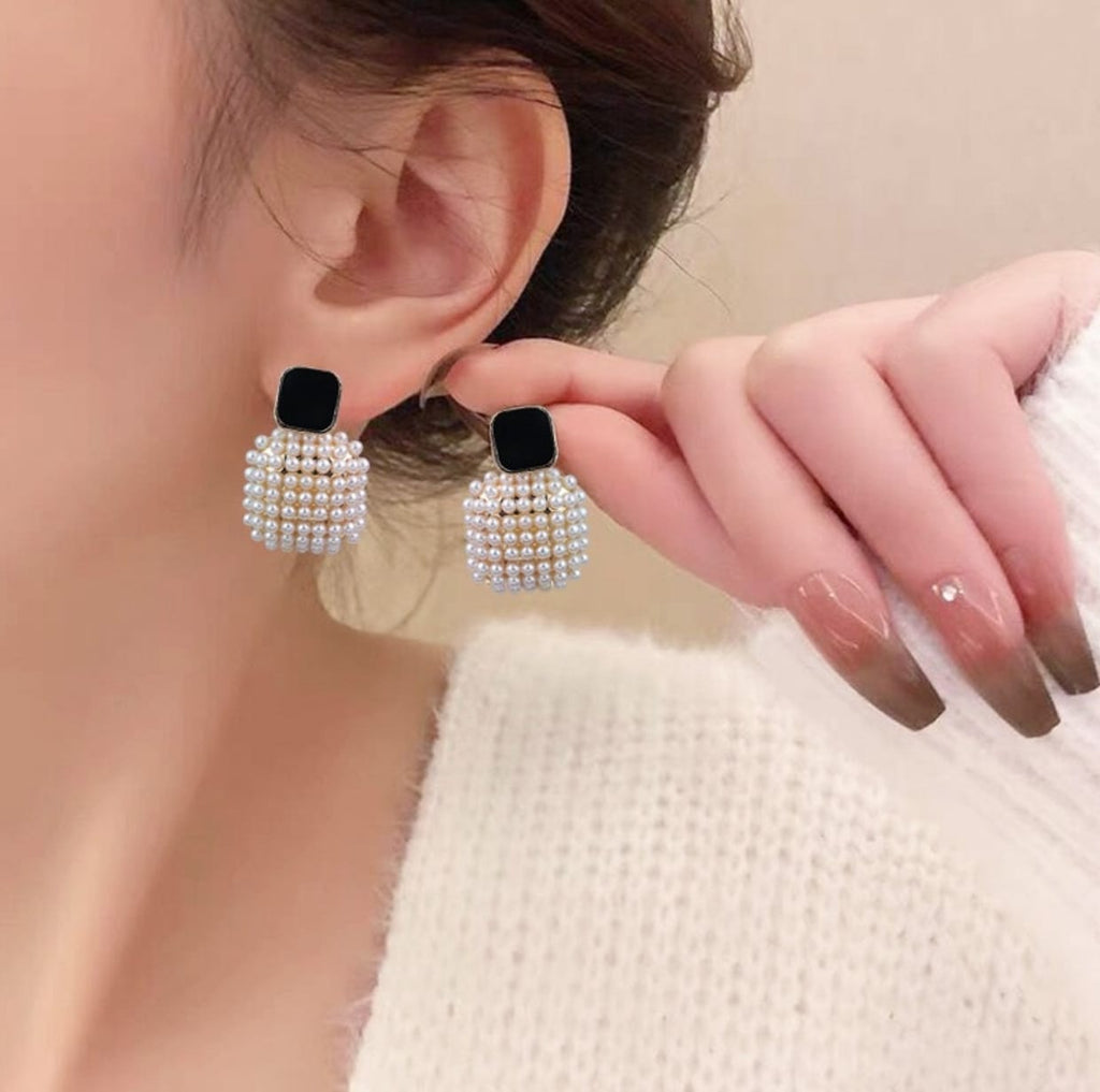 Square-Top Pearl Cluster Drop