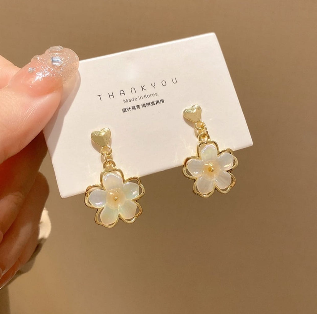 Floral aesthetics earrings