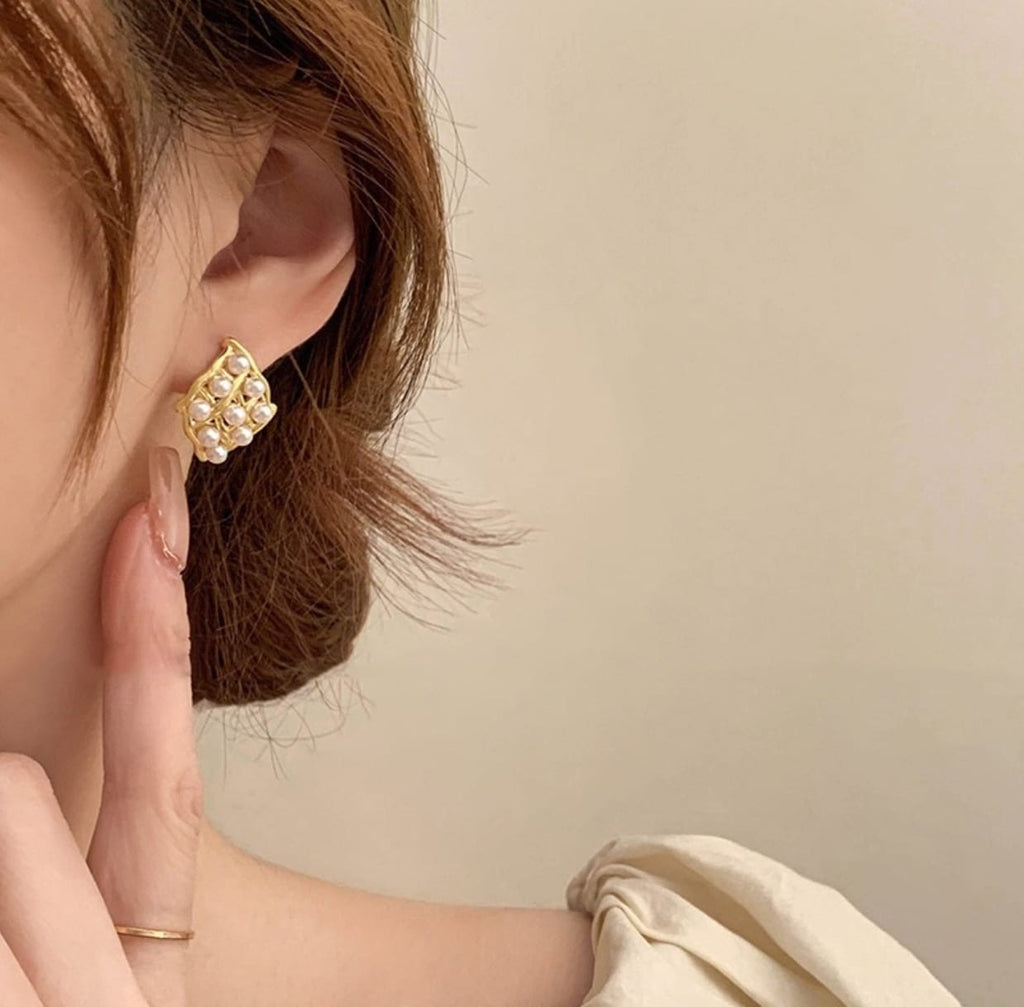 Retro-Modern diamond