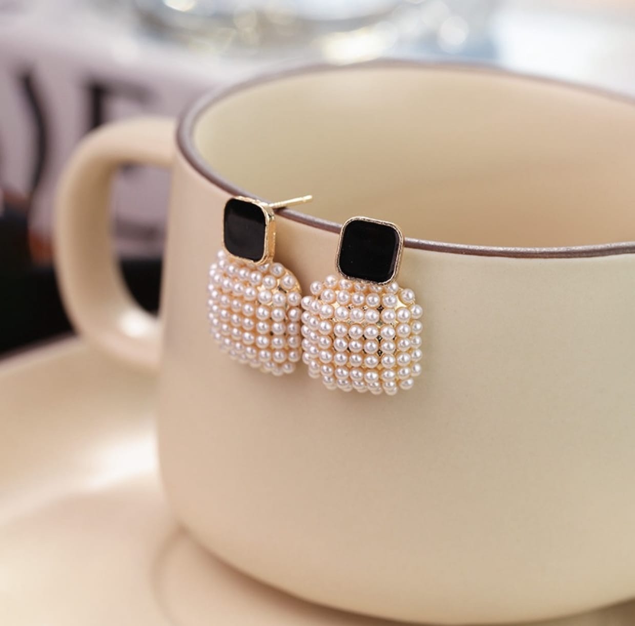 Square-Top Pearl Cluster Drop