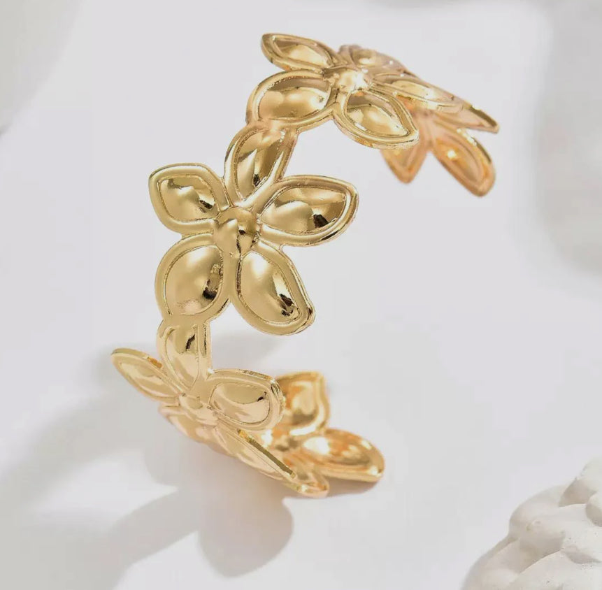 Gold Five-Petal Flower Cuff Bracelet