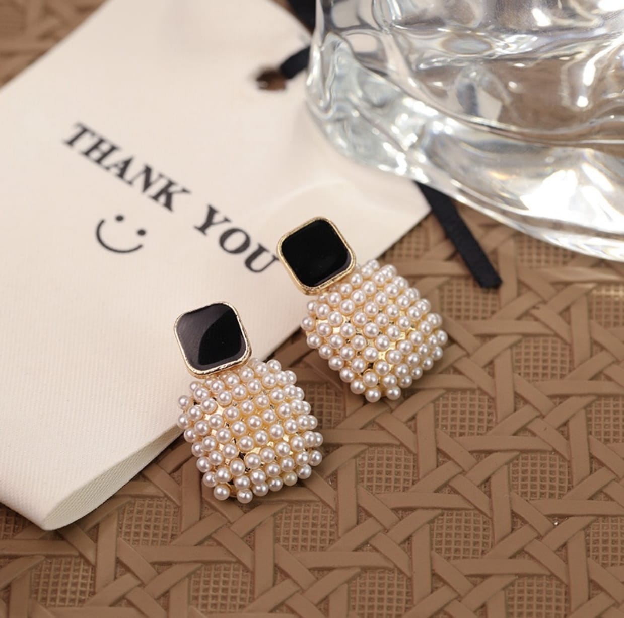 Square-Top Pearl Cluster Drop