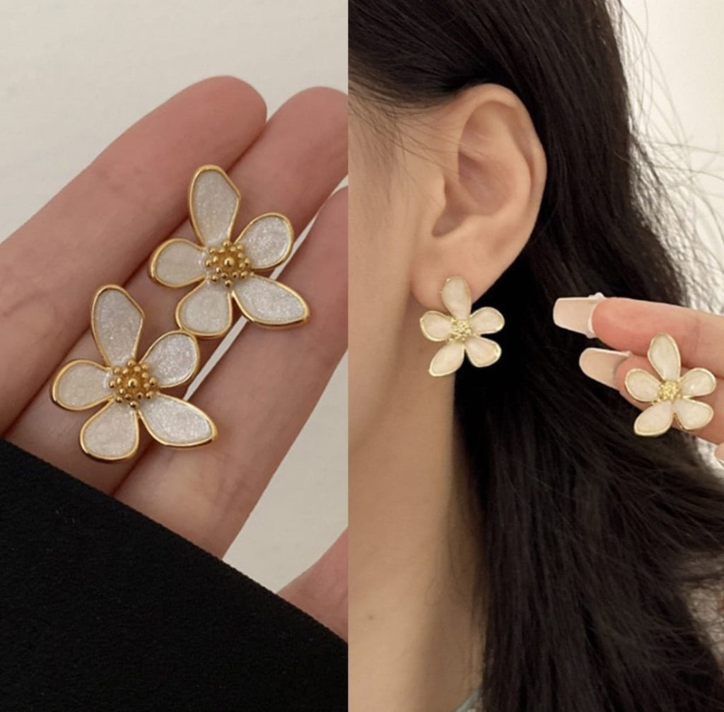 Delicate floral stud earrings