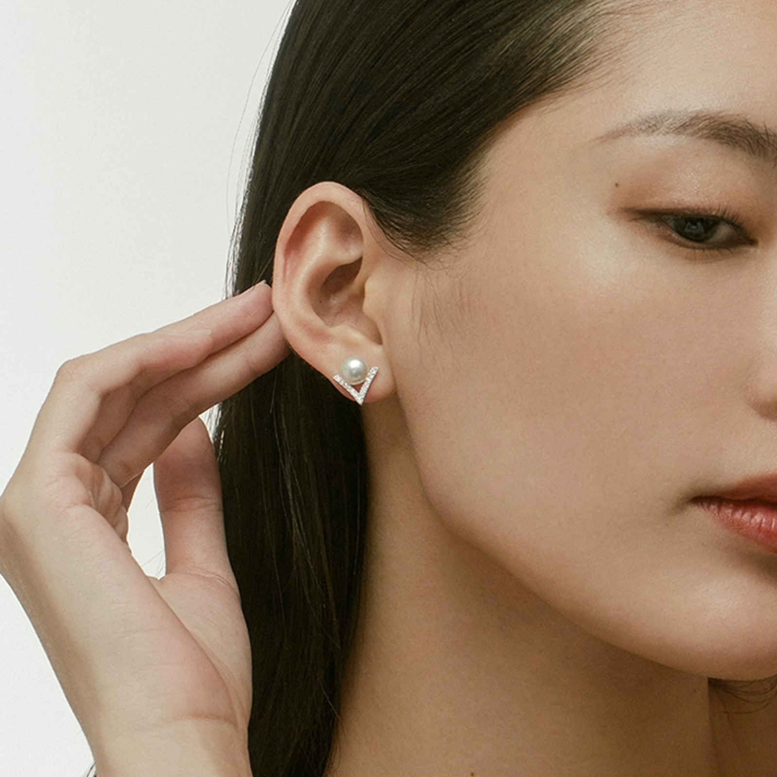 Celeste Pearl V Stud Earrings