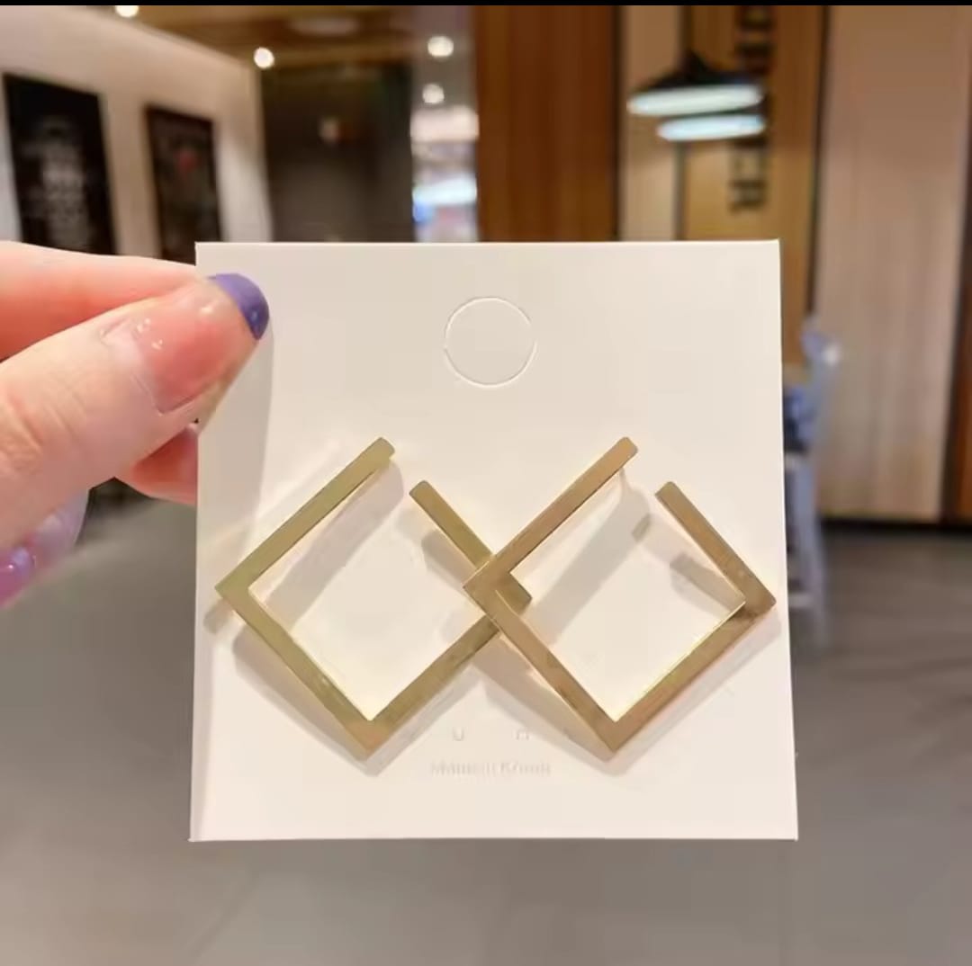 Geometric Hollow Square hoop