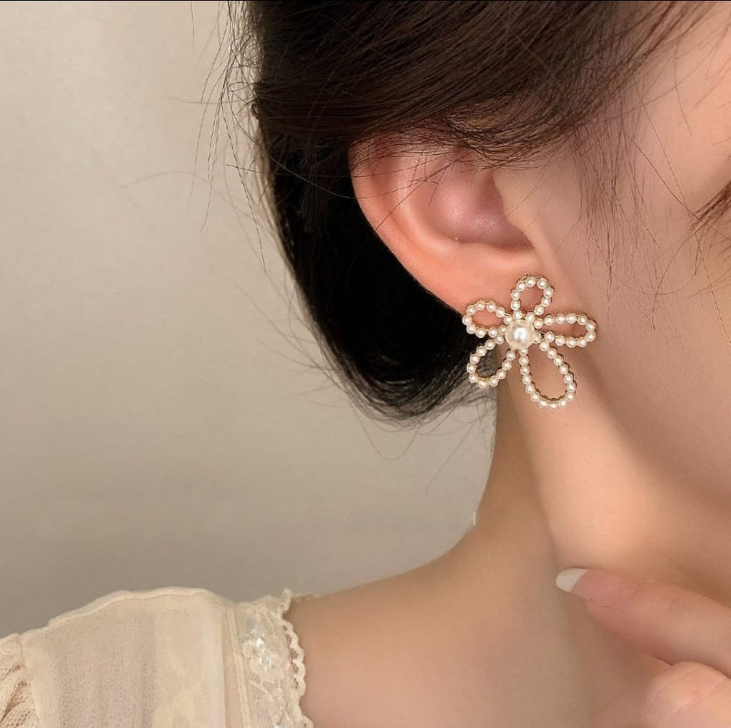 Korean Pearl Flower Earrings