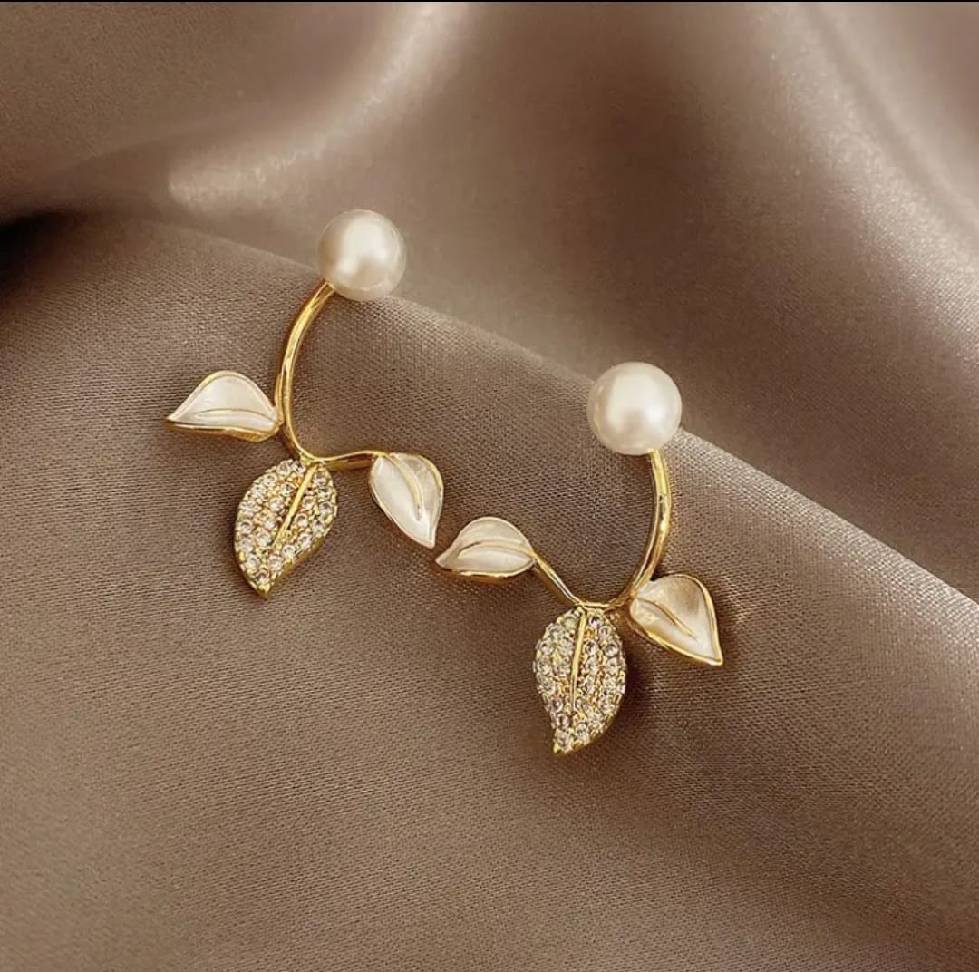 Leaves Pearl Earrings