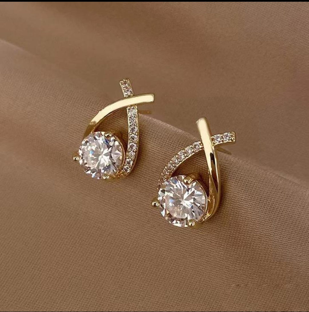 Twisted Hoop Simple Gold Studs