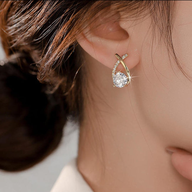 Twisted Hoop Simple Gold Studs