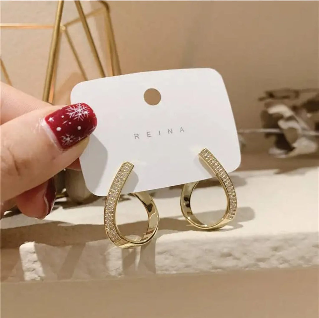 diamond twisted stud