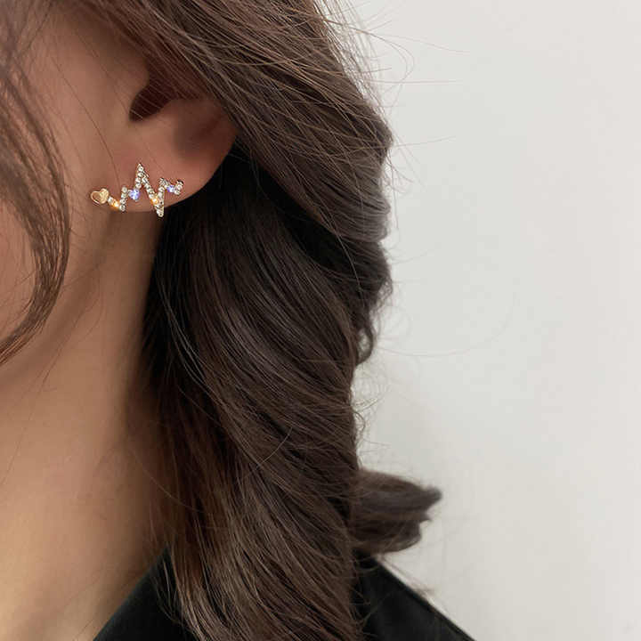 Heartbeat Spark Stud Earrings