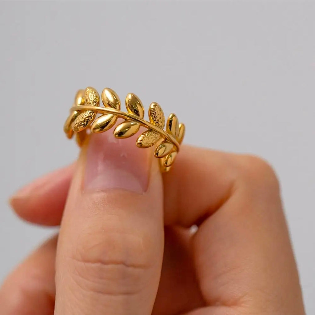 Golden Leaf Vine Adjustable Statement Ring