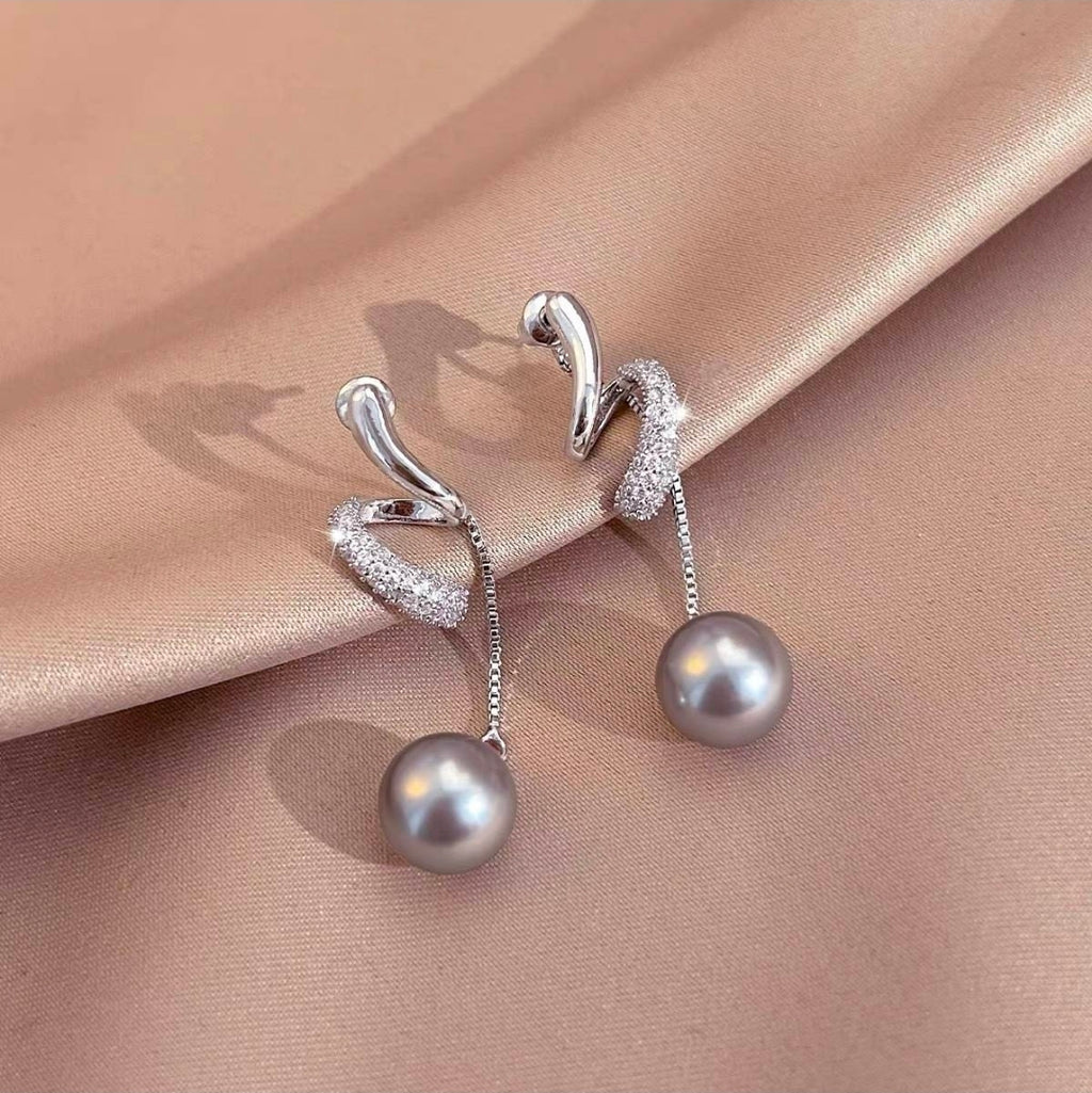 Moon Pearl Dangle Earrings