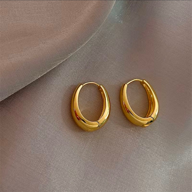Luna Oval Gold Hoop Earrings