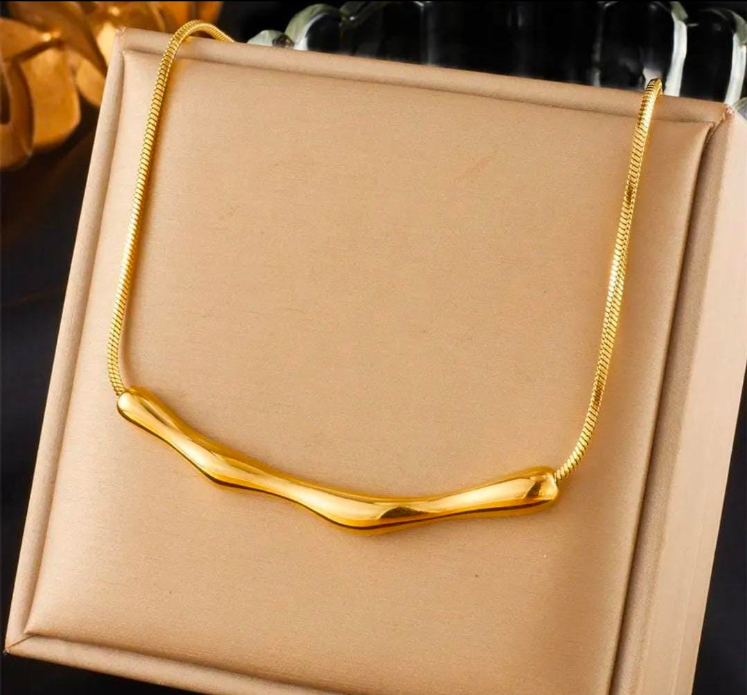 Aurelia Sculpted Bar Gold-Tone Necklace