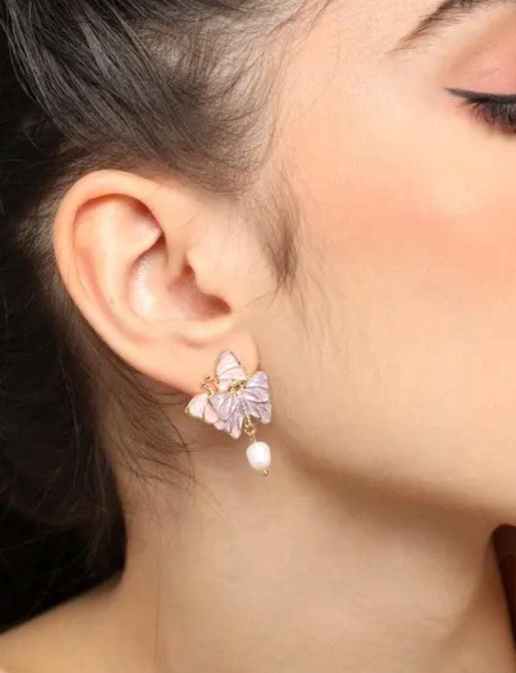 Whimsical Butterfly Statement. 🦋