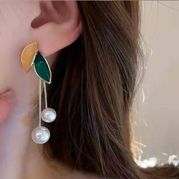 Pearl Leaf Tassel Earrings
