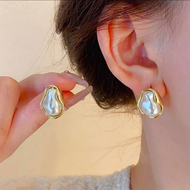 Luna Pearl Teardrop Stud Earrings