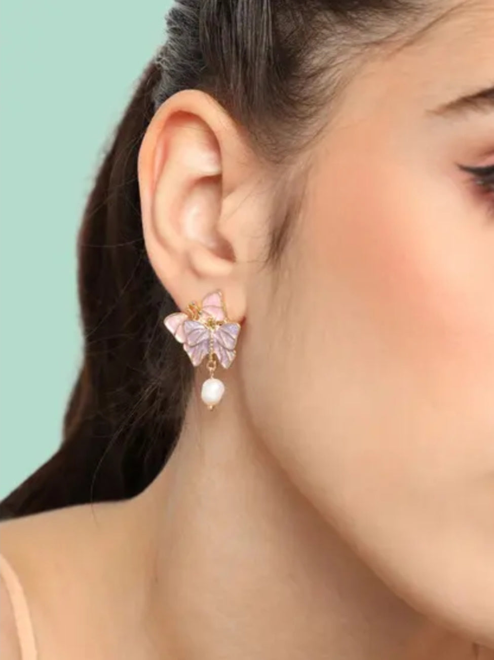 Whimsical Butterfly Statement. 🦋