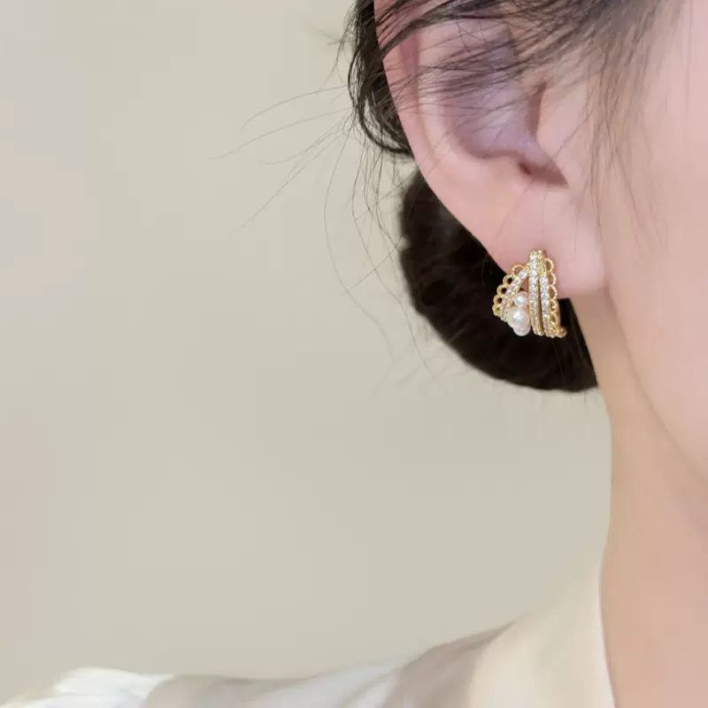 Pearl Luxe Arc Earrings