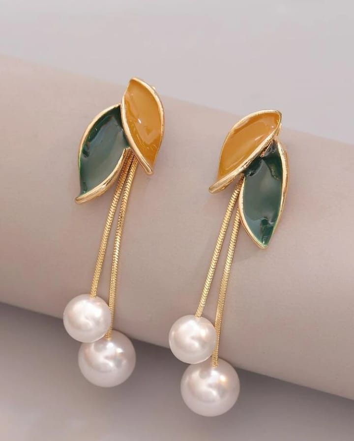 Pearl Leaf Tassel Earrings