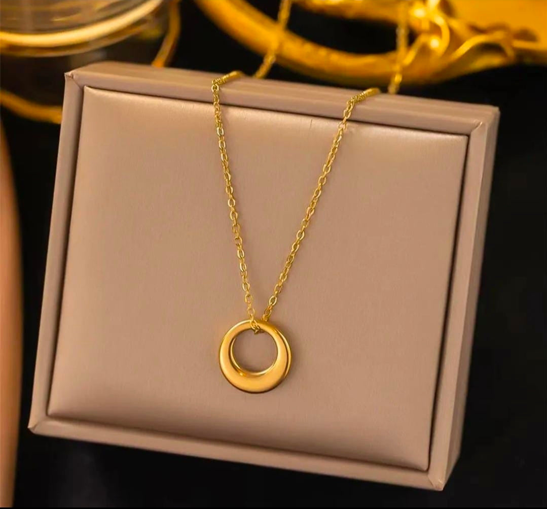 Aurelia Halo Circle Pendant Necklace