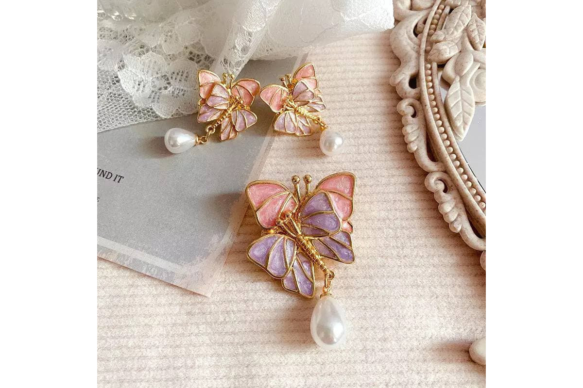 Whimsical Butterfly Statement. 🦋