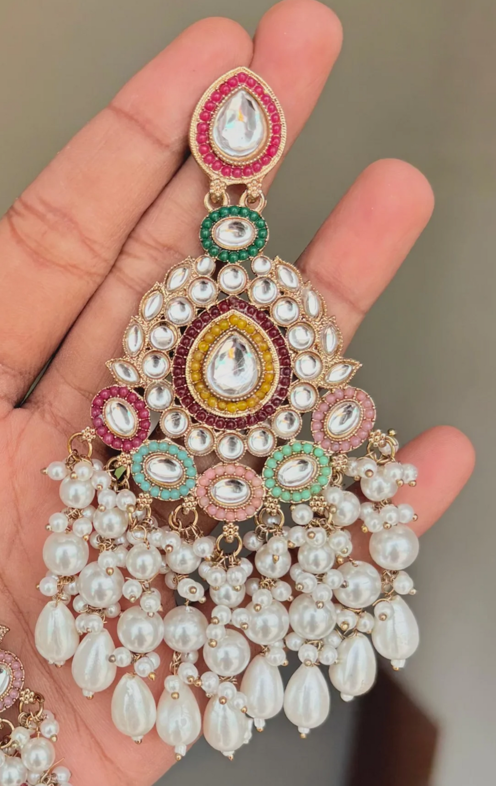 Meena Kundan Chandbali